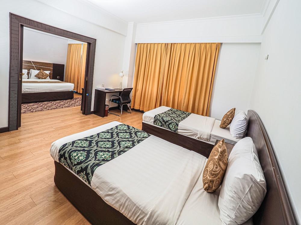 Regalpark Hotel Куала-Лумпур Екстер'єр фото