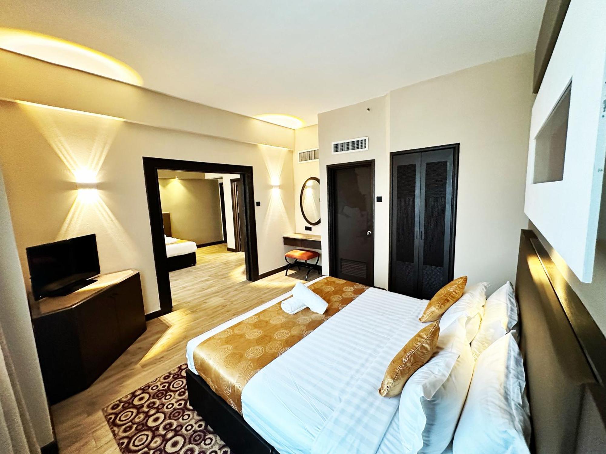 Regalpark Hotel Куала-Лумпур Екстер'єр фото
