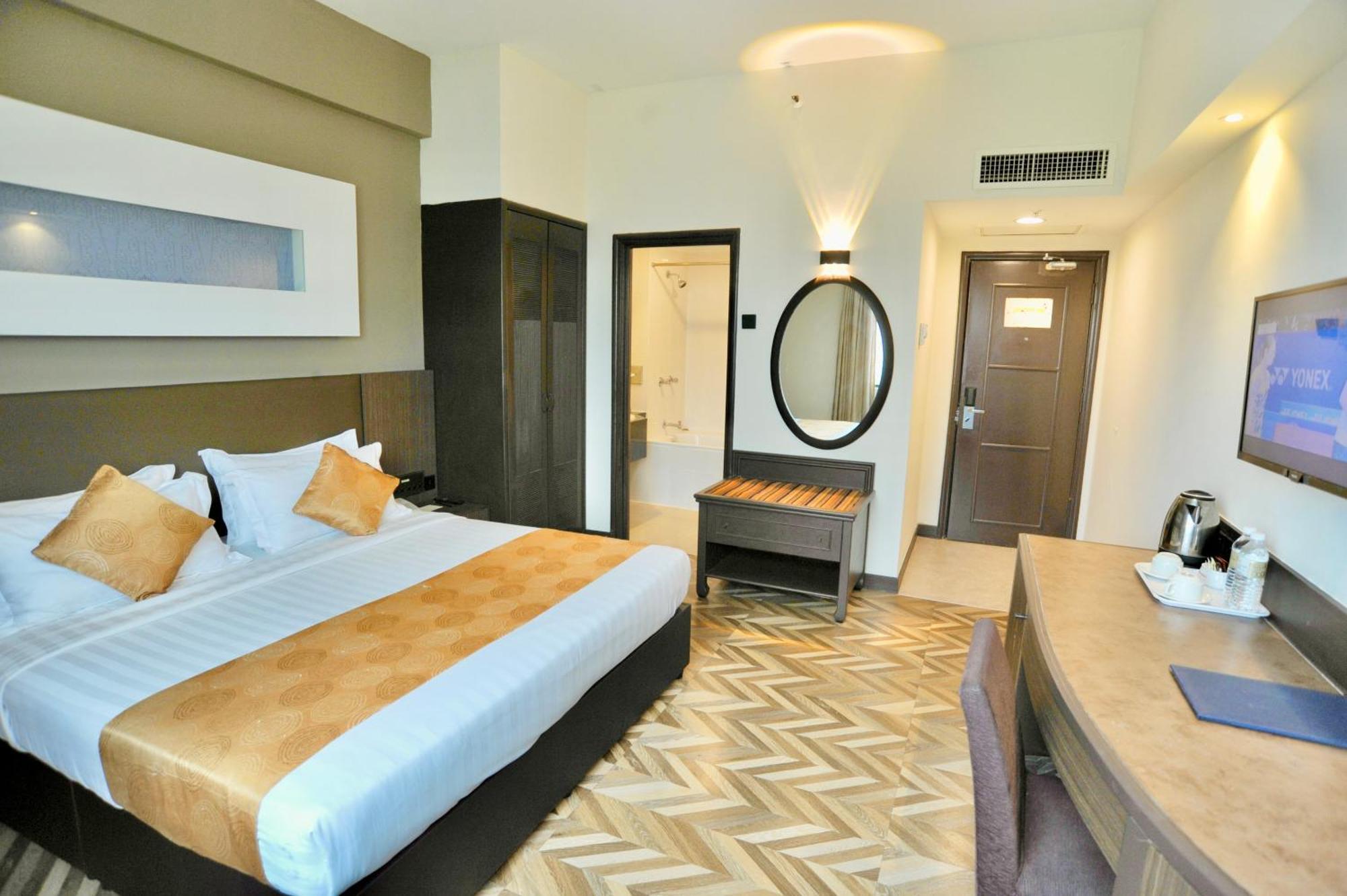 Regalpark Hotel Куала-Лумпур Екстер'єр фото