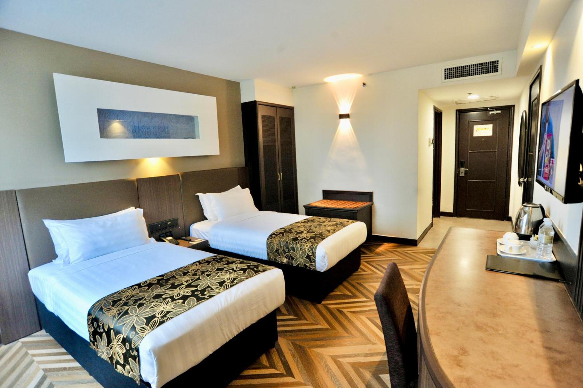 Regalpark Hotel Куала-Лумпур Екстер'єр фото