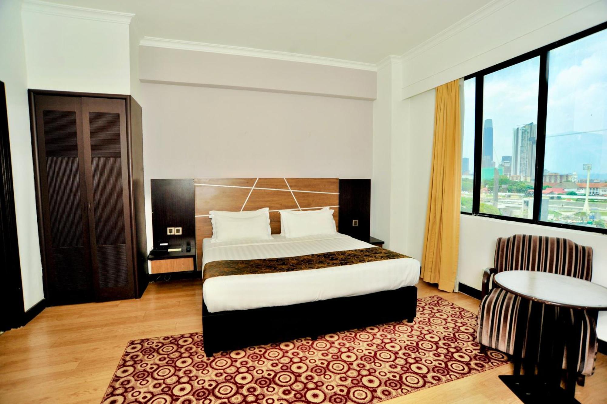 Regalpark Hotel Куала-Лумпур Екстер'єр фото