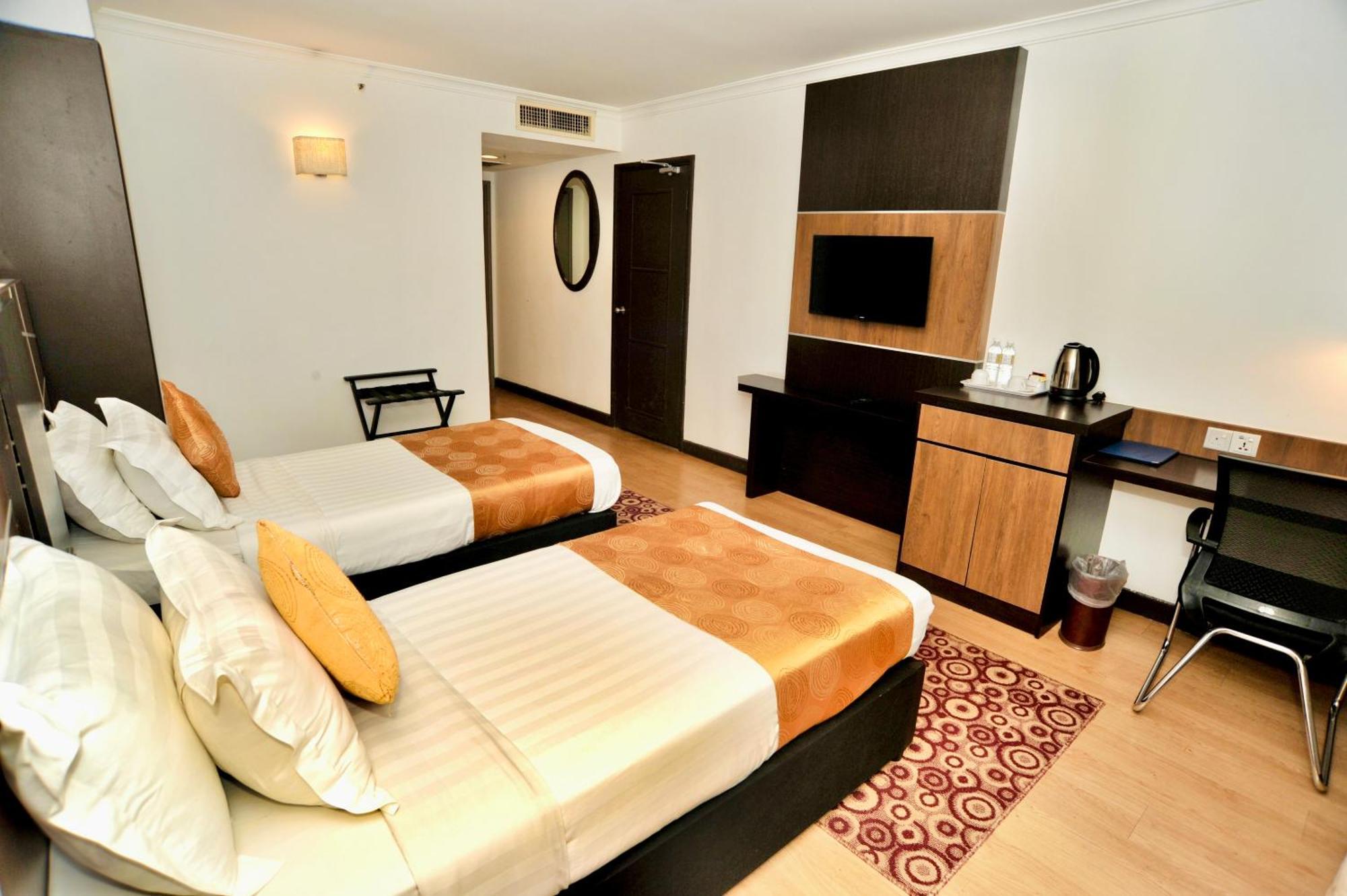 Regalpark Hotel Куала-Лумпур Екстер'єр фото