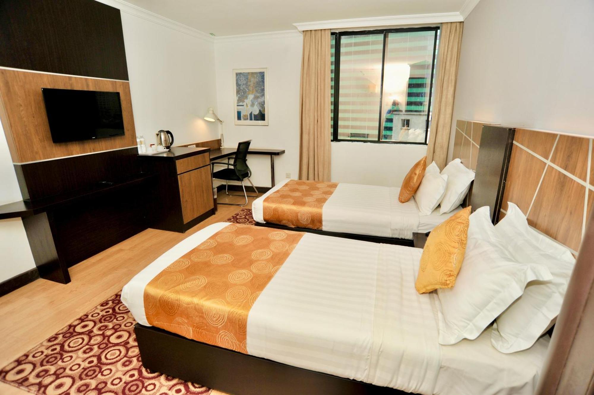 Regalpark Hotel Куала-Лумпур Екстер'єр фото