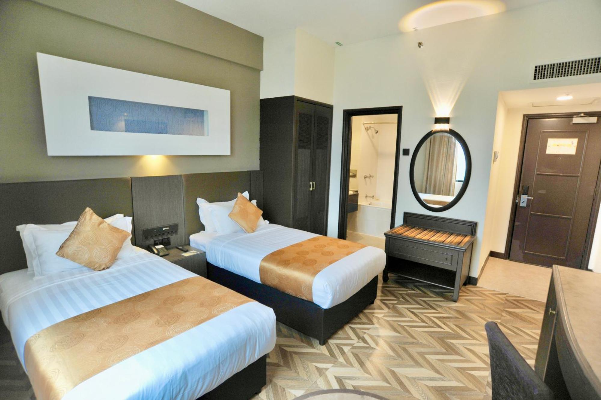 Regalpark Hotel Куала-Лумпур Екстер'єр фото